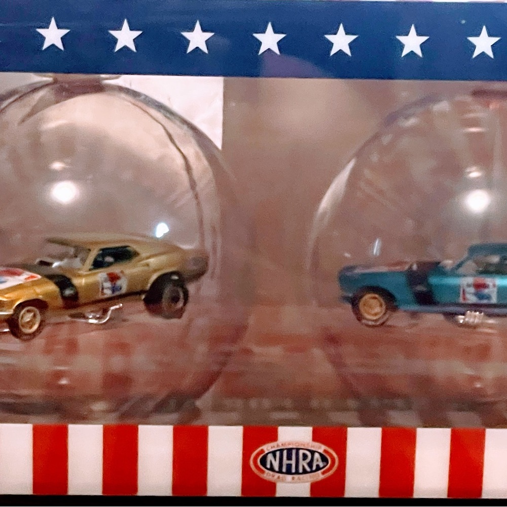 M2 Machines Exclusive Christmas Ornament 1969 Ford Mustang NHRA Funny Car Diecas
